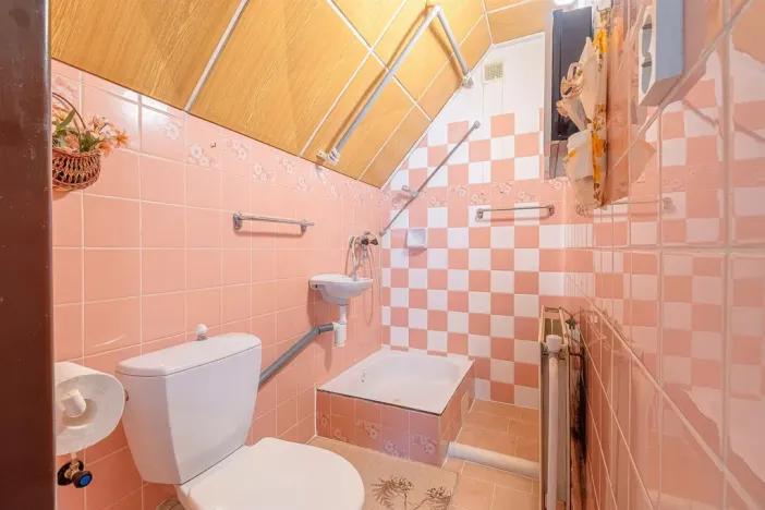 Prodej rodinného domu, Lipová-lázně, 260 m2