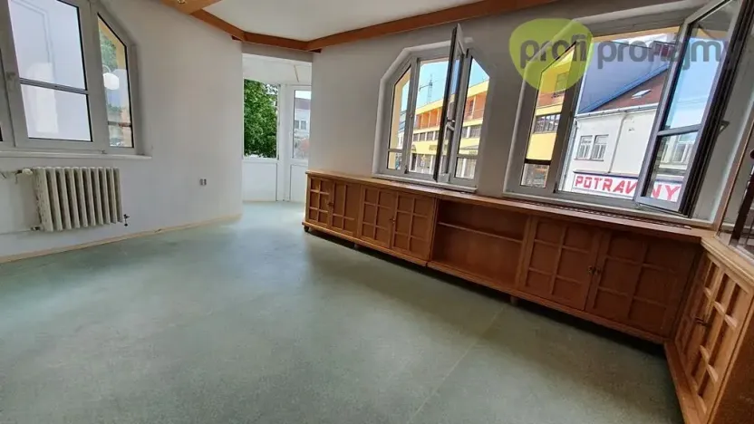 Pronájem bytu 4+1, Humpolec, Horní náměstí, 113 m2