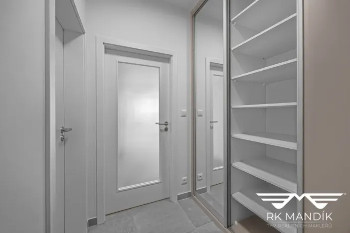 Pronájem bytu 2+kk, Praha - Vysočany, Gerstelova, 52 m2