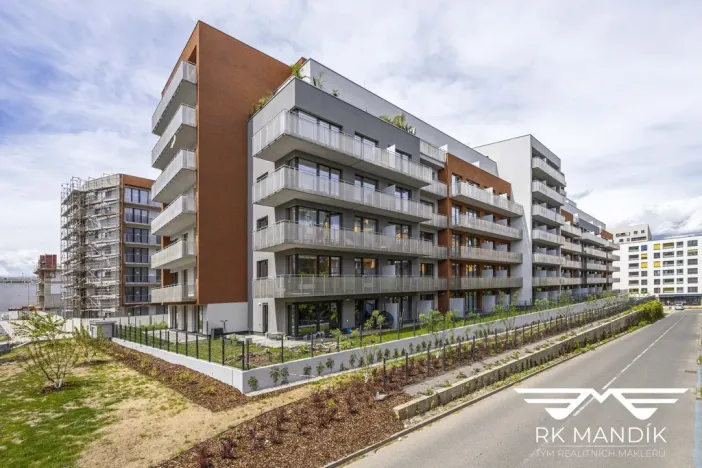 Pronájem bytu 2+kk, Praha - Vysočany, Gerstelova, 52 m2