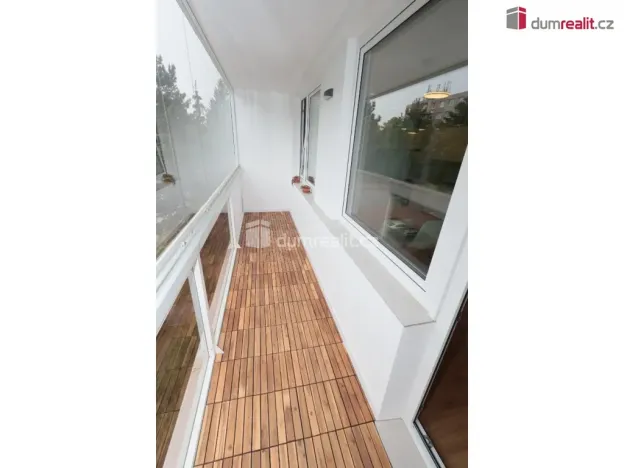 Pronájem bytu 2+kk, Praha - Prosek, Veltruská, 60 m2