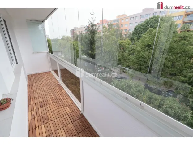 Pronájem bytu 2+kk, Praha - Prosek, Veltruská, 60 m2
