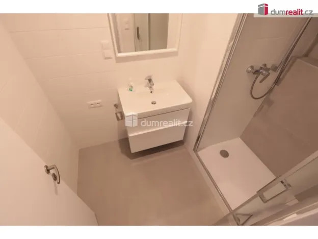 Pronájem bytu 2+kk, Praha - Prosek, Veltruská, 60 m2