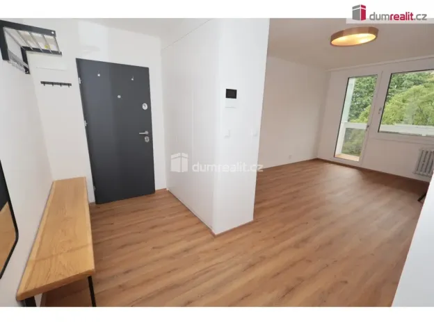 Pronájem bytu 2+kk, Praha - Prosek, Veltruská, 60 m2