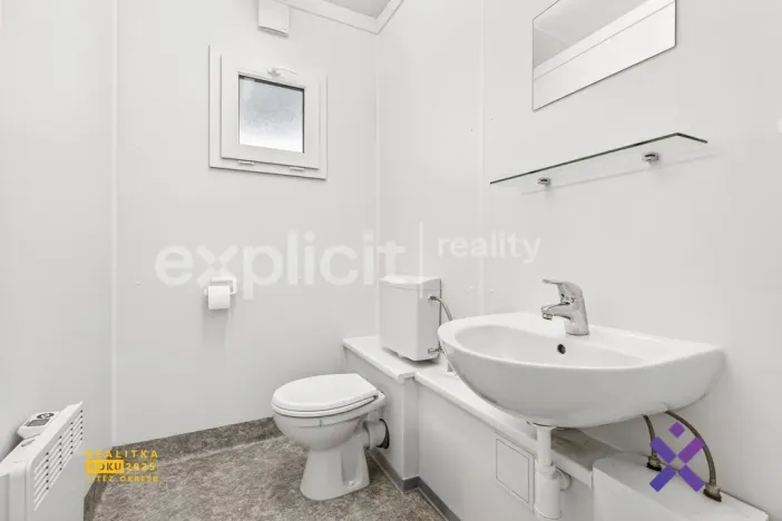 Prodej obchodního prostoru, Biskupice, 4600 m2