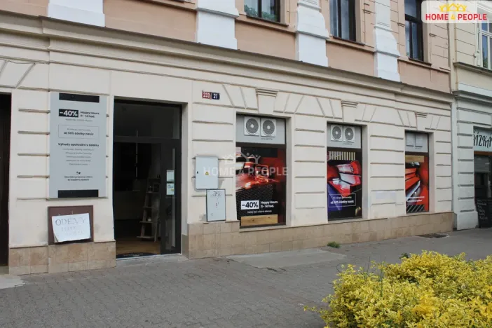 Pronájem obchodního prostoru, Benešov, Malé náměstí, 98 m2