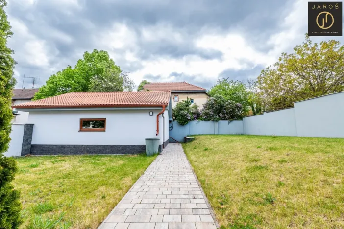 Prodej rodinného domu, Kladno, Svépomoc, 209 m2