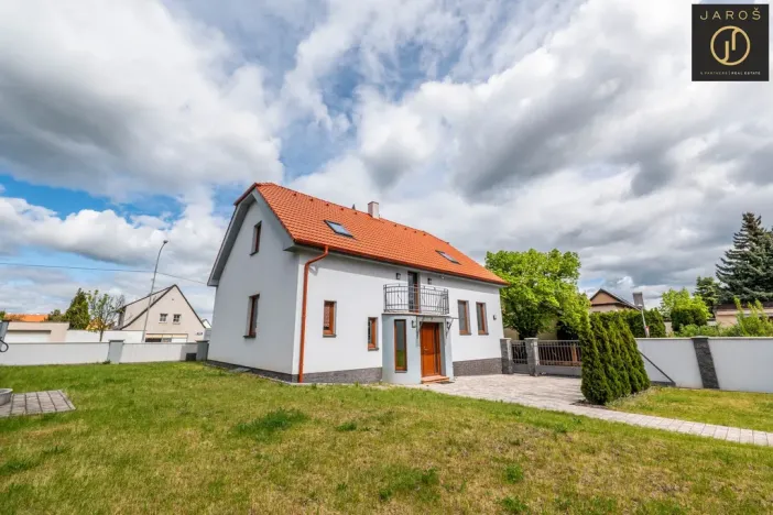 Prodej rodinného domu, Kladno, Svépomoc, 209 m2