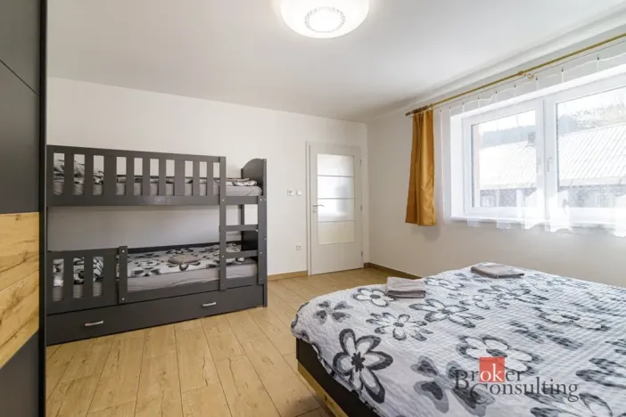 Prodej ubytování, Karolinka, Raťkov, 250 m2