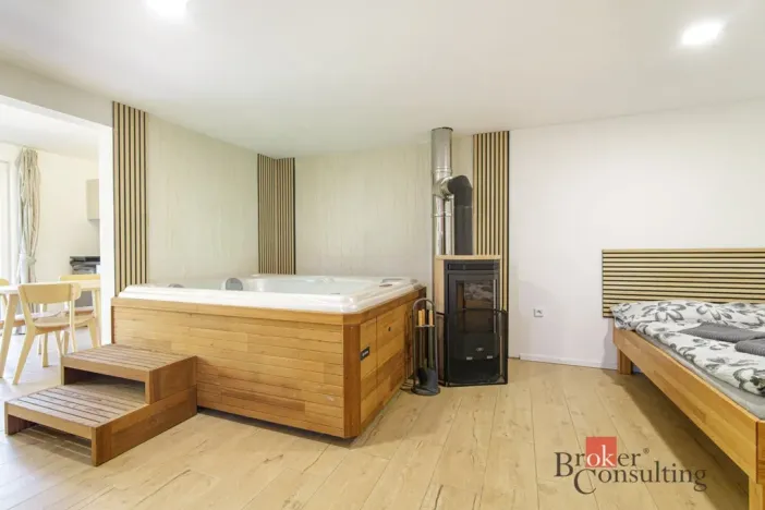 Prodej ubytování, Karolinka, Raťkov, 250 m2