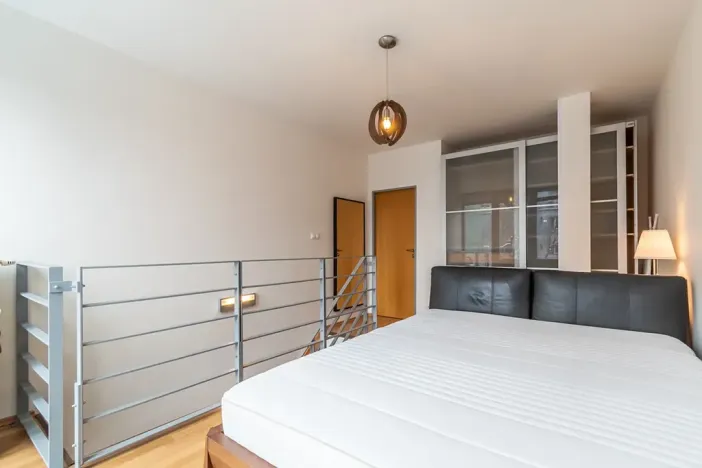 Pronájem bytu 2+kk, Praha - Libeň, Novákových, 46 m2