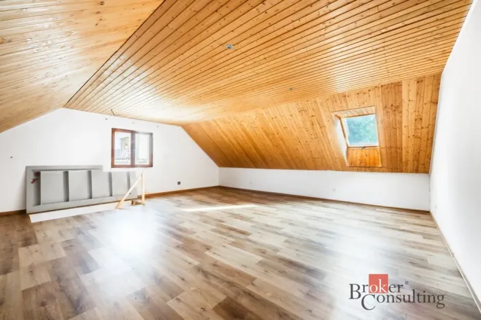 Prodej bytu 2+kk, Hoštice, 76 m2