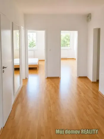 Pronájem bytu 4+kk, Praha - Modřany, Božetická, 72 m2
