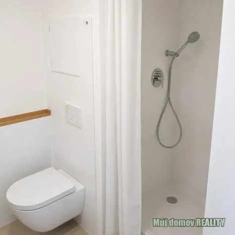 Pronájem bytu 4+kk, Praha - Modřany, Božetická, 72 m2