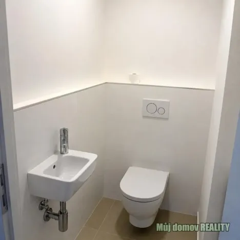 Pronájem bytu 4+kk, Praha - Modřany, Božetická, 72 m2