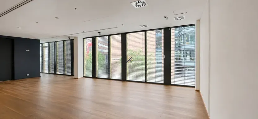 Pronájem komerční nemovitosti, Praha - Nusle, Pikrtova, 1070 m2