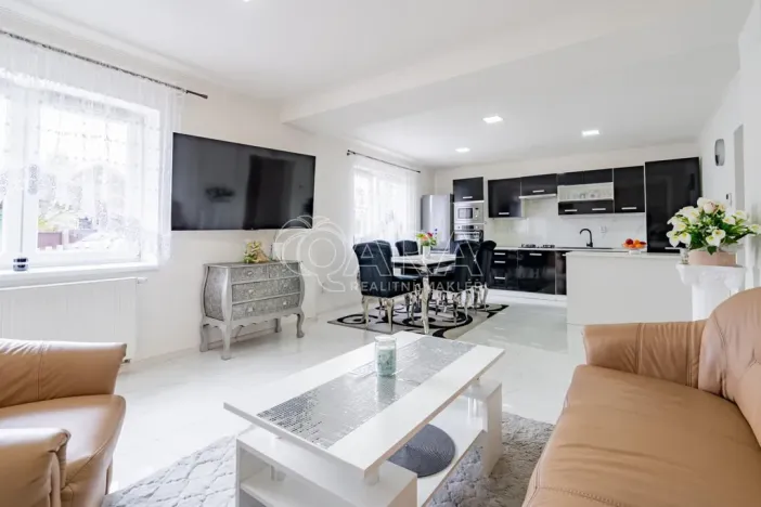 Prodej rodinného domu, Zvoleněves, 81 m2