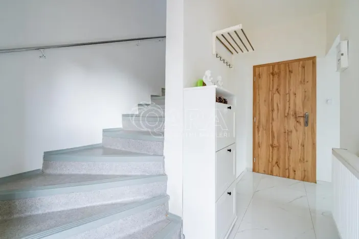 Prodej rodinného domu, Zvoleněves, 81 m2