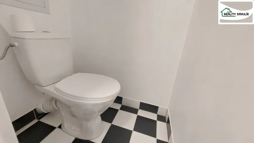 Pronájem bytu 1+1, Cheb, Šeříková, 40 m2