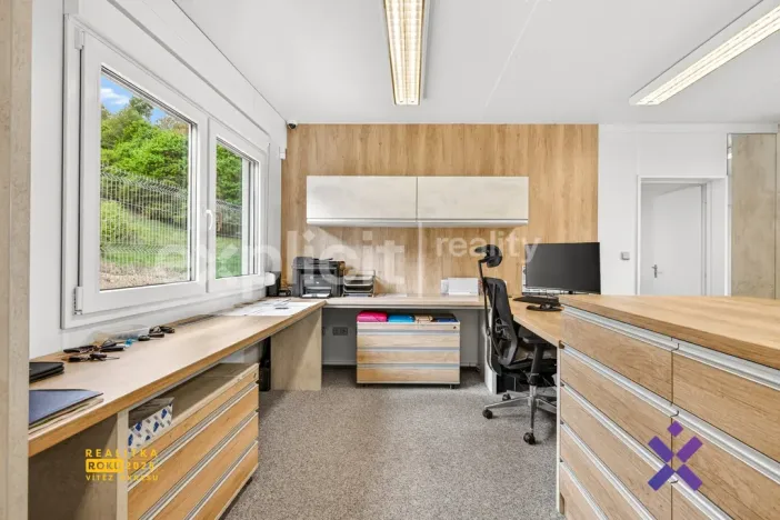 Prodej komerčního pozemku, Biskupice, 4600 m2