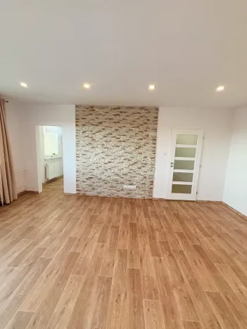 Pronájem bytu 1+1, Liberec, Letná, 39 m2