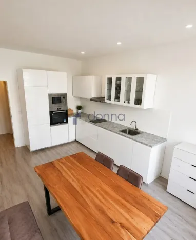 Pronájem bytu 2+kk, Praha, Sámova, 49 m2