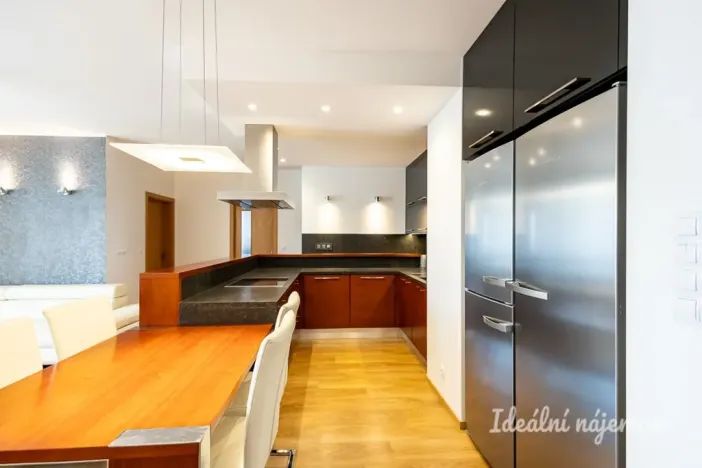 Pronájem bytu 3+kk, Praha - Vysočany, Ocelářská, 80 m2