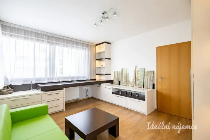 Pronájem bytu 3+kk, Praha - Vysočany, Ocelářská, 80 m2
