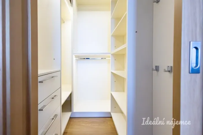 Pronájem bytu 3+kk, Praha - Vysočany, Ocelářská, 80 m2