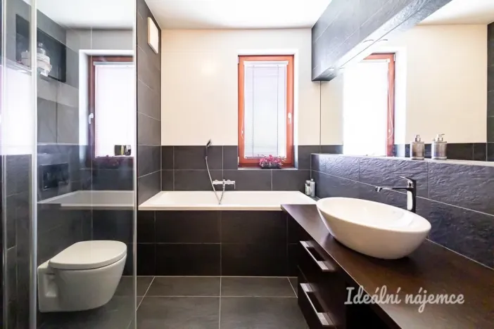 Pronájem bytu 3+kk, Praha - Vysočany, Ocelářská, 80 m2