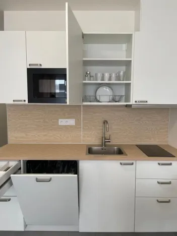 Pronájem bytu 1+kk, Praha - Vysočany, Gerstelova, 34 m2