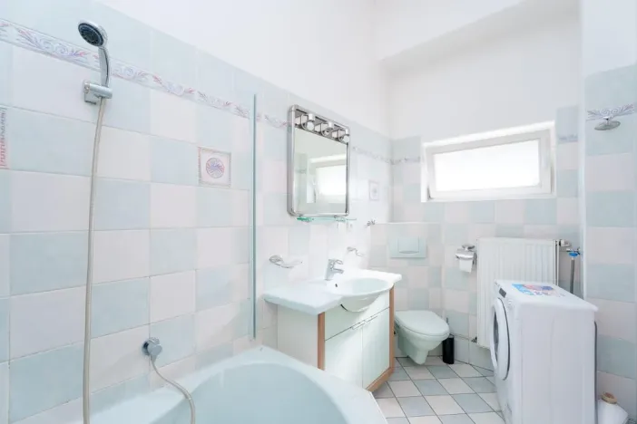 Pronájem bytu 3+1, Praha - Nové Město, Vyšehradská, 90 m2