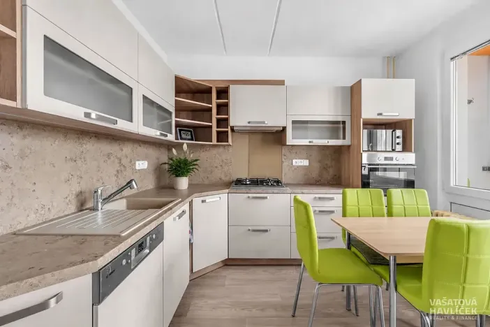 Pronájem bytu 3+1, Hradec Králové, Selicharova, 98 m2