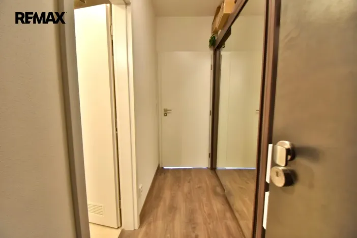 Pronájem bytu 1+kk, Hradec Králové - Třebeš, Ve Stromovce, 32 m2