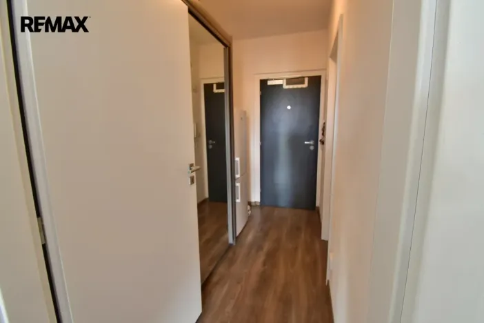 Pronájem bytu 1+kk, Hradec Králové - Třebeš, Ve Stromovce, 32 m2