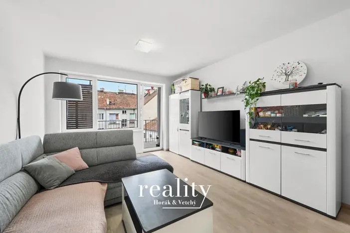 Pronájem bytu 2+kk, Znojmo, Tovární, 62 m2