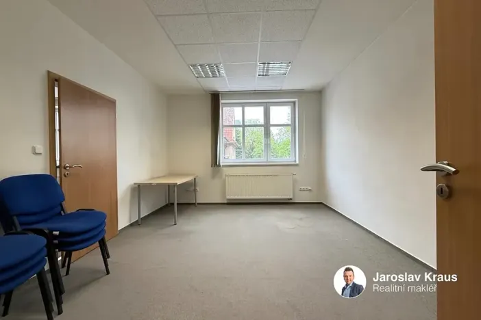 Pronájem kanceláře, Jičín, Vrchlického, 107 m2