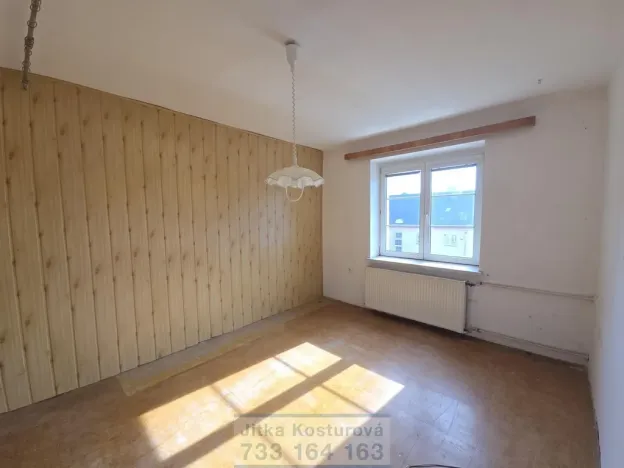 Prodej bytu 3+1, Krnov - Pod Bezručovým vrchem, Nádražní, 78 m2