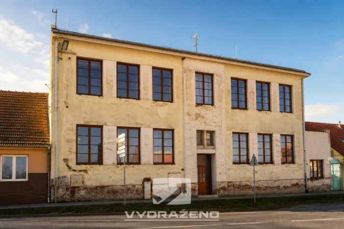 Prodej vícegeneračního domu, Dolní Kounice, 400 m2