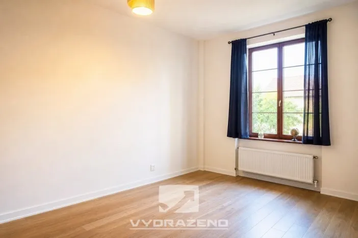 Prodej obchodního prostoru, Dolní Kounice, 400 m2