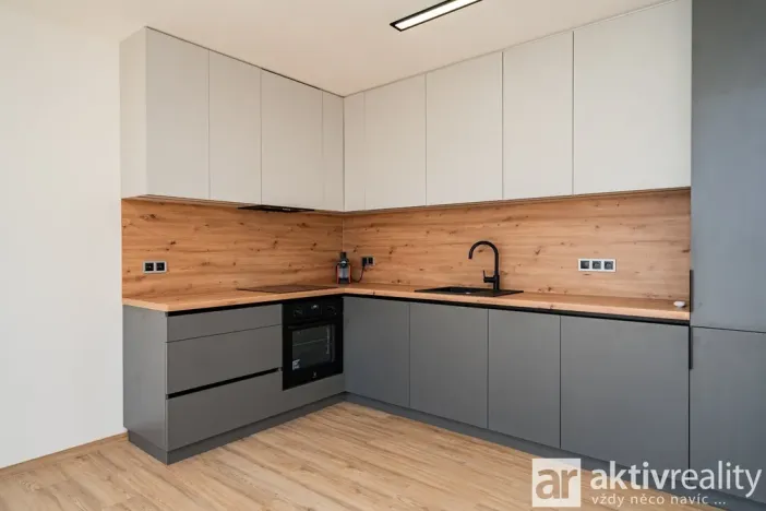 Pronájem bytu 2+kk, Ovčáry, Na Bulánce, 62 m2