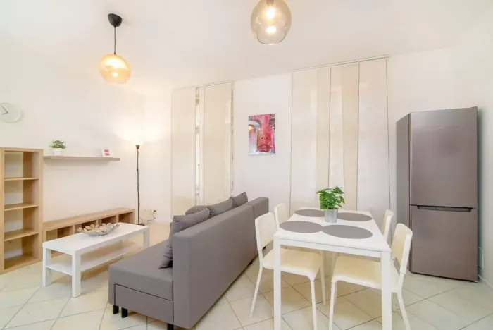 Pronájem bytu 2+kk, Praha - Karlín, Sokolovská, 50 m2