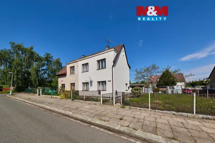 Prodej rodinného domu, Dvůr Králové nad Labem, Sochorova, 200 m2