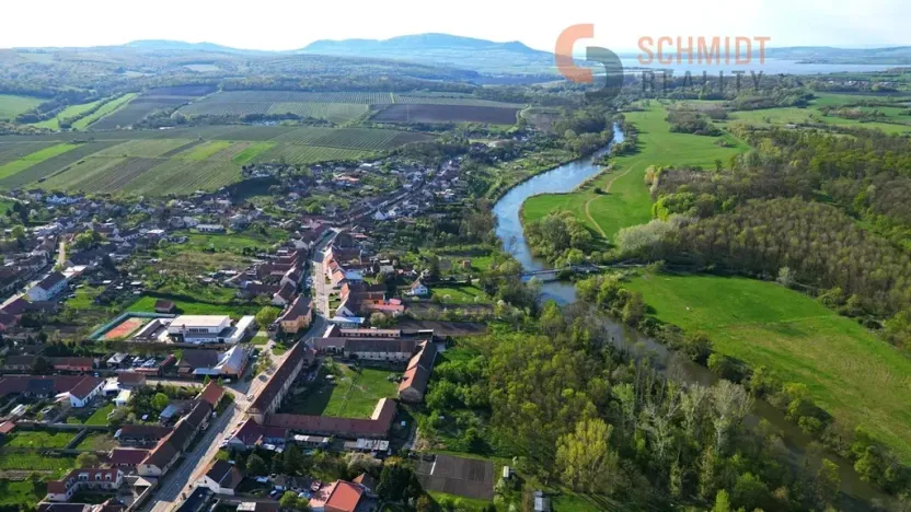Prodej pozemku, Bulhary, 3931 m2