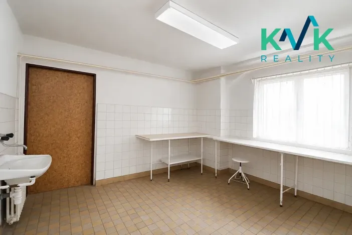 Prodej výrobních prostor, Toužim, Karlovarská, 185 m2