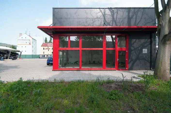 Prodej komerční nemovitosti, Ústí nad Labem, U Podjezdu, 2500 m2