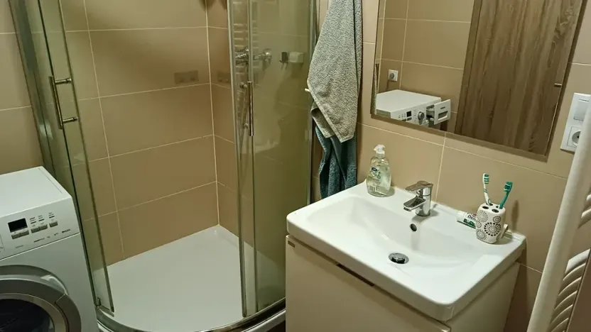 Pronájem bytu 1+kk, Praha - Letňany, Hlučkova, 34 m2