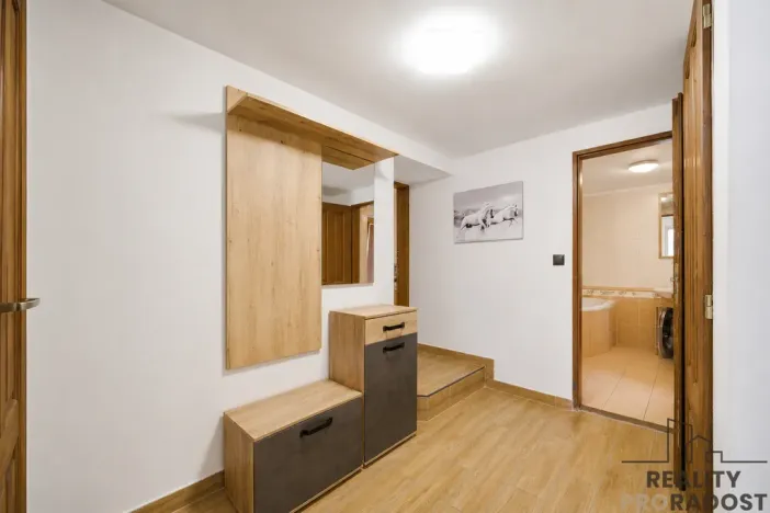Prodej rodinného domu, Leština, 180 m2