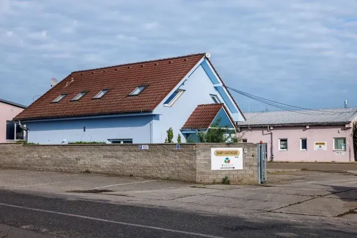 Prodej výrobních prostor, Milčice, 5167 m2