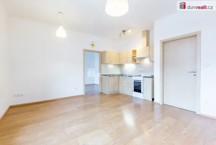 Pronájem bytu 2+kk, Praha - Hloubětín, V chaloupkách, 45 m2